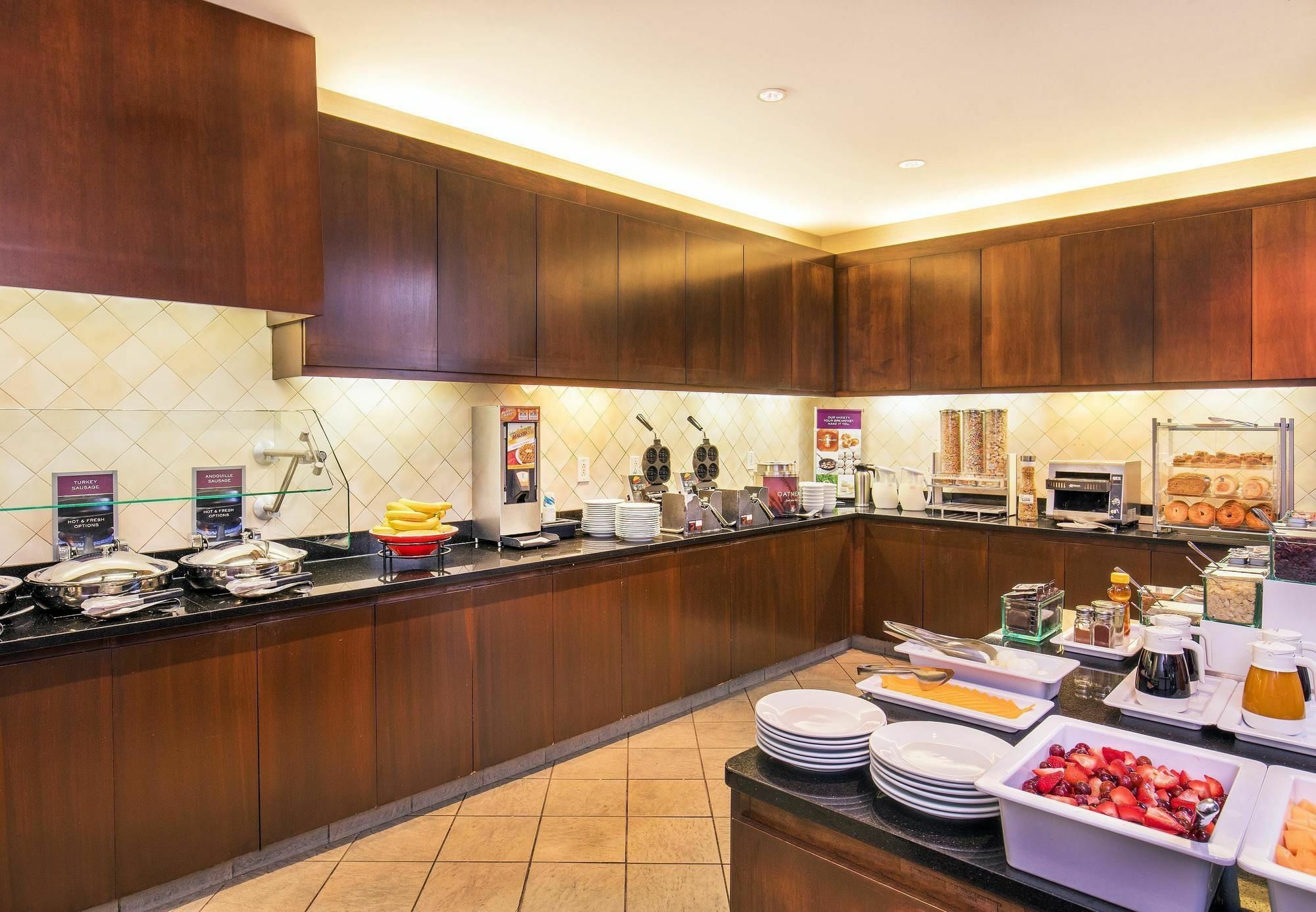 Residence Inn Portland Downtown Waterfront Экстерьер фото